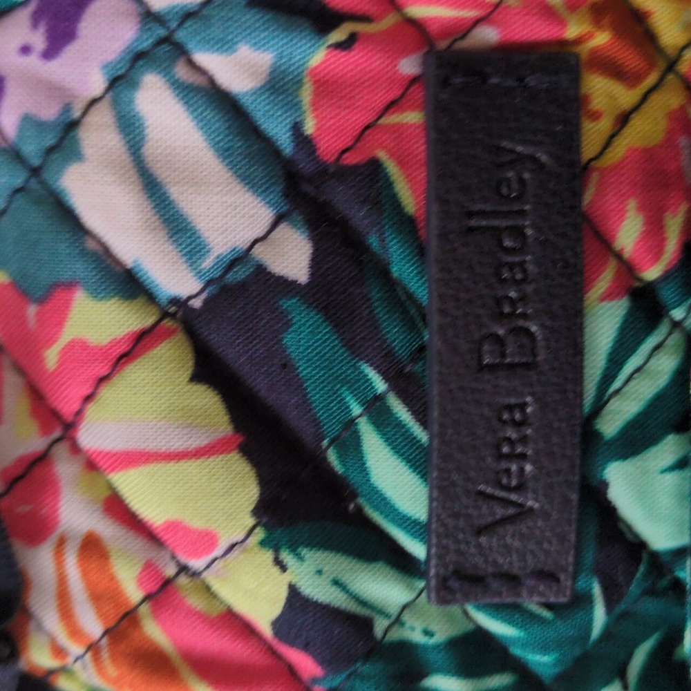 Vera Bradley Floral Quilted Sling Bag NWOT - Picture 6 of 6